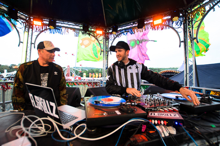 Boundary-Festival-Brighton-Source-Mike-Tudor-Studio85-uk-9